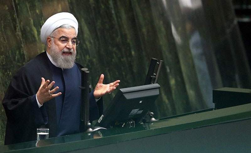 روحانی در منگنه/ لاک دفاعی جواب نداد