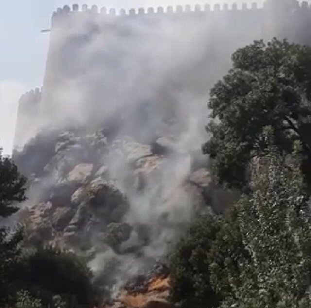 آتش سوزی در حریم قلعه فلک‌الاافلاک