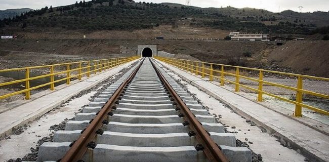 وعده فعال شدن پروژه راه آهن دورود-خرم‌‌آباد بعد از تعطیلات نوروز